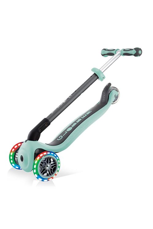 Globber Go Up Deluxe Işıklı Teker