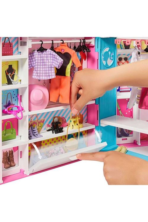 Barbie'nin Rüya Dolabı Oyun Seti